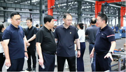 临清市工信局一行莅临日发精机考察